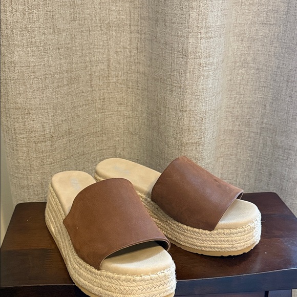 MIA Shoes - MIA brown wedges